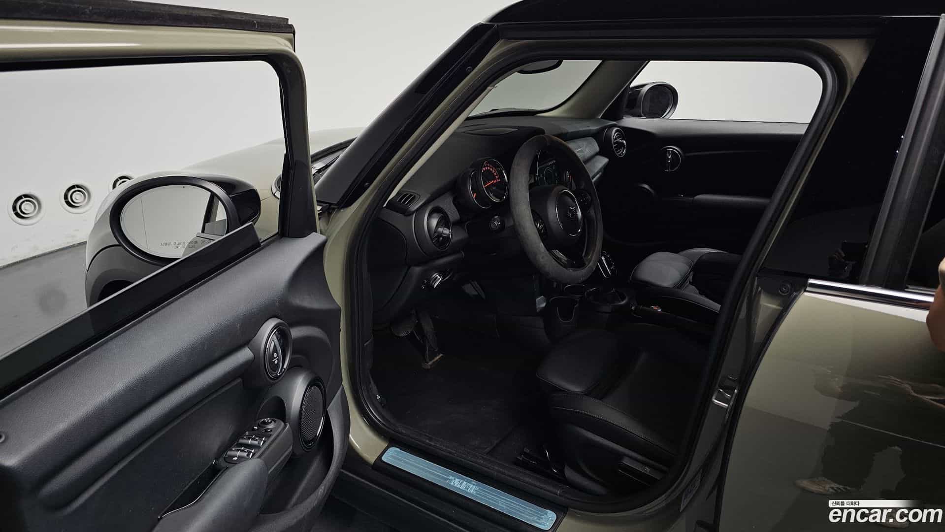 Cooper Mini 2020.6-INNER-010