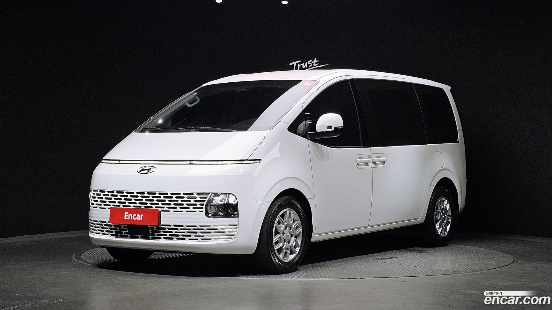 Main__Slider__Photo:Staria Hyundai 2022.1-0