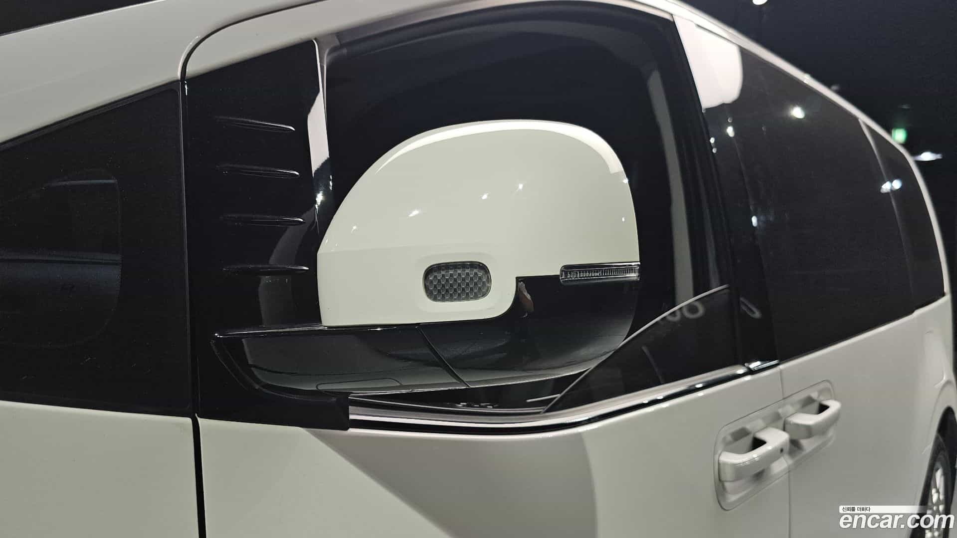 Staria Hyundai 2022.1-OPTION-023