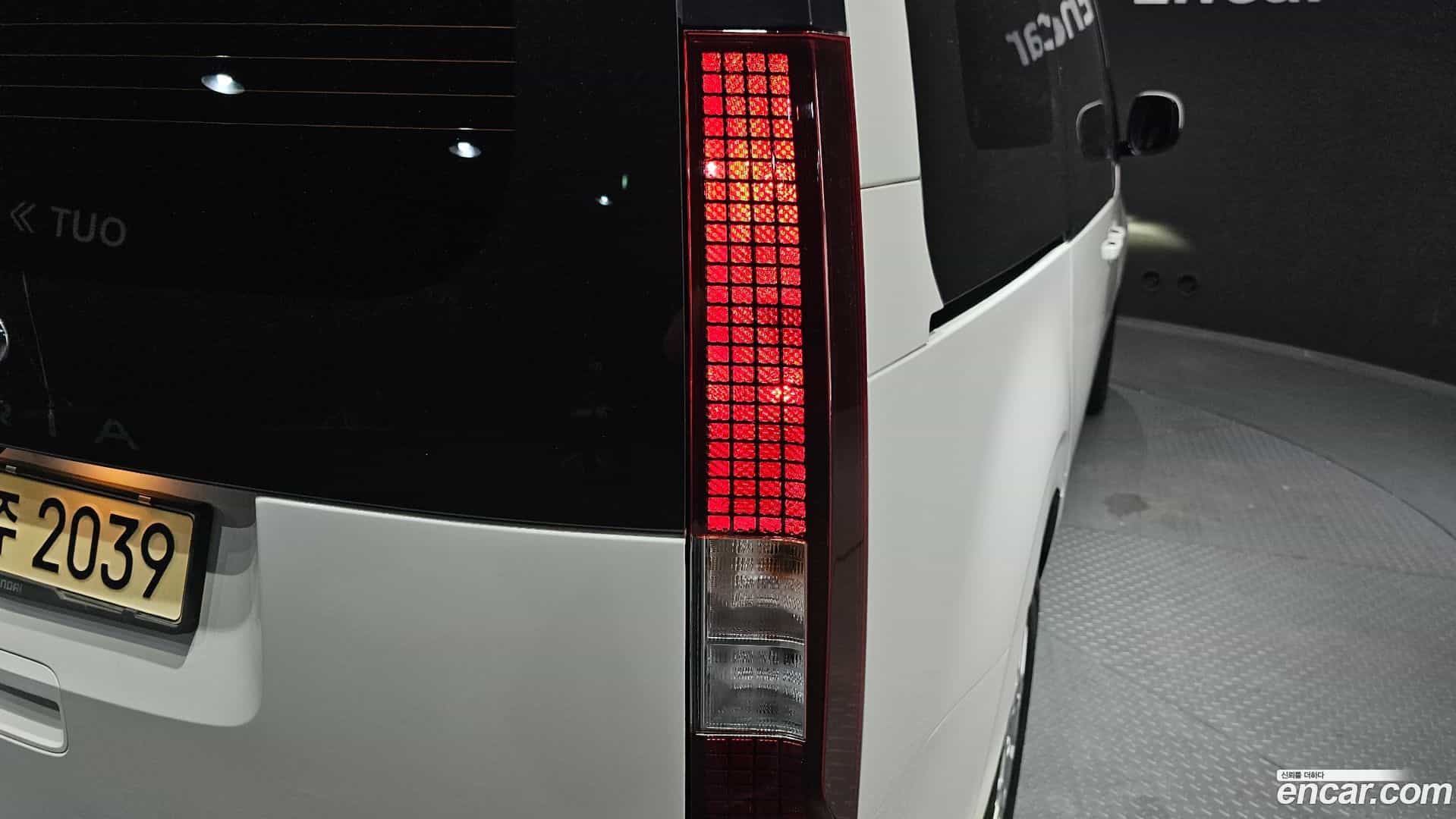 Staria Hyundai 2022.1-OUTER-033