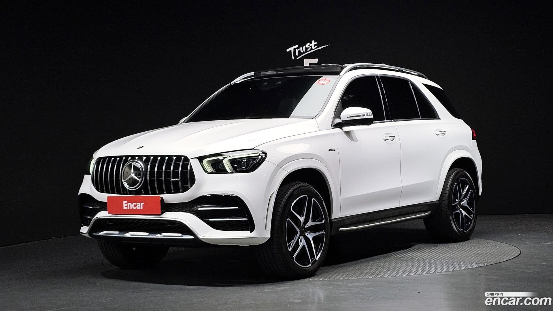 Main__Slider__Photo:GLE-Class Mercedes-Benz 2022.6-0