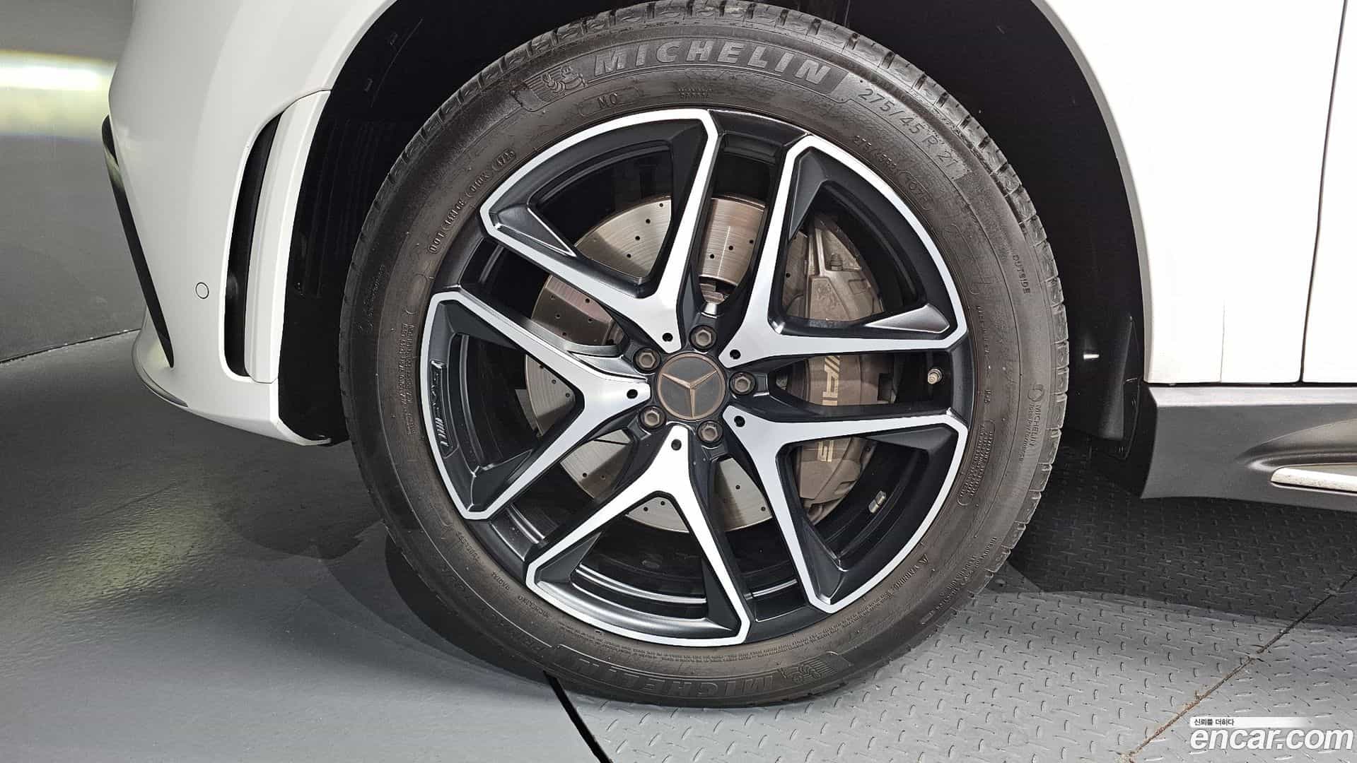 GLE-Class Mercedes-Benz 2022.6-OUTER-005