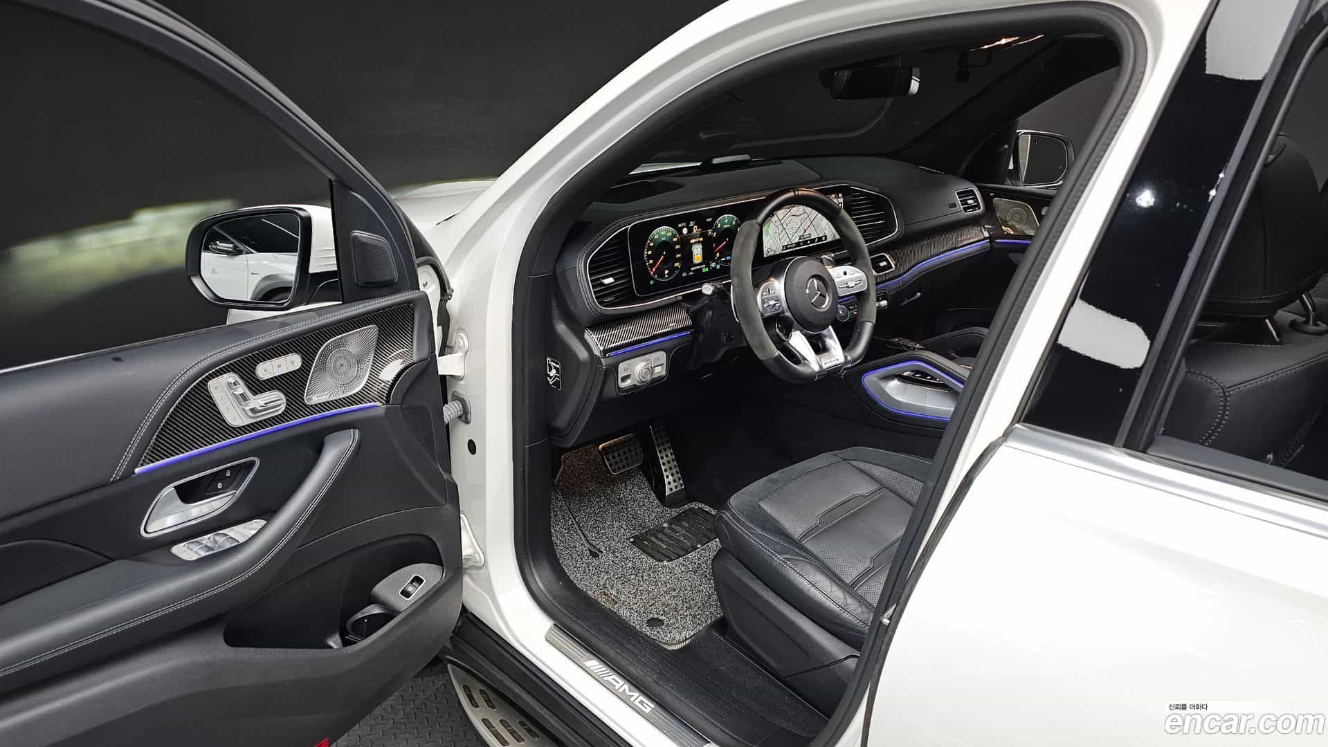 GLE-Class Mercedes-Benz 2022.6-INNER-010