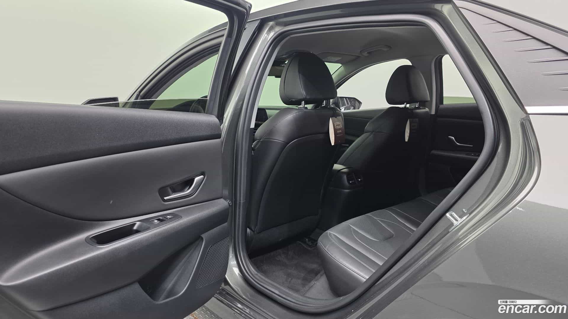AVANTE Hyundai 2023.2-OPTION-020