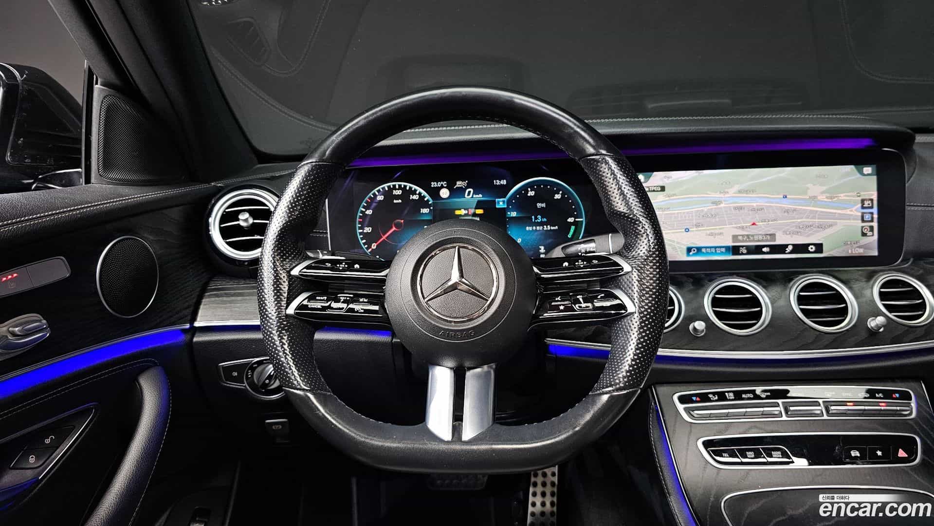 E-Class Mercedes-Benz 2020.11-OPTION-016