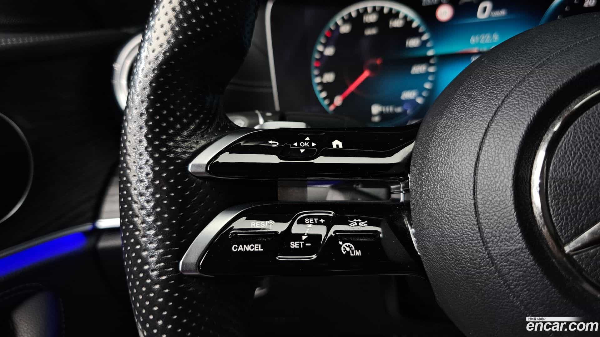 E-Class Mercedes-Benz 2020.11-OPTION-019