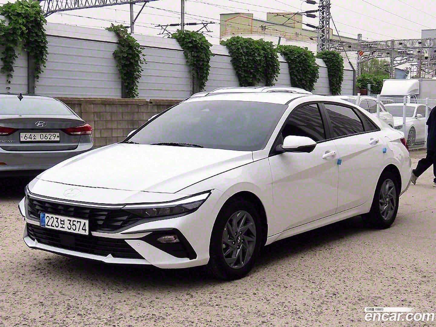 AVANTE Hyundai 2025.4-OUTER-002