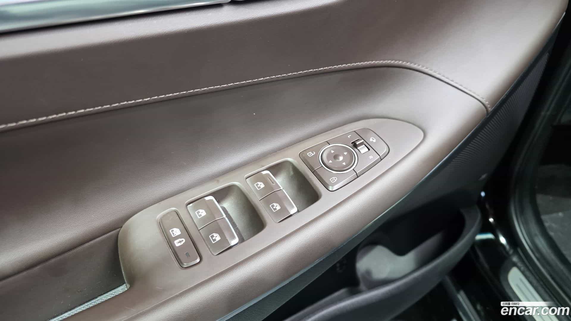 Grandeur Hyundai 2021.5-OPTION-040
