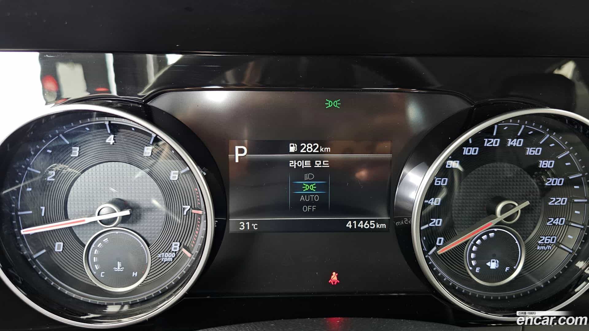 Grandeur Hyundai 2019.10-INNER-008