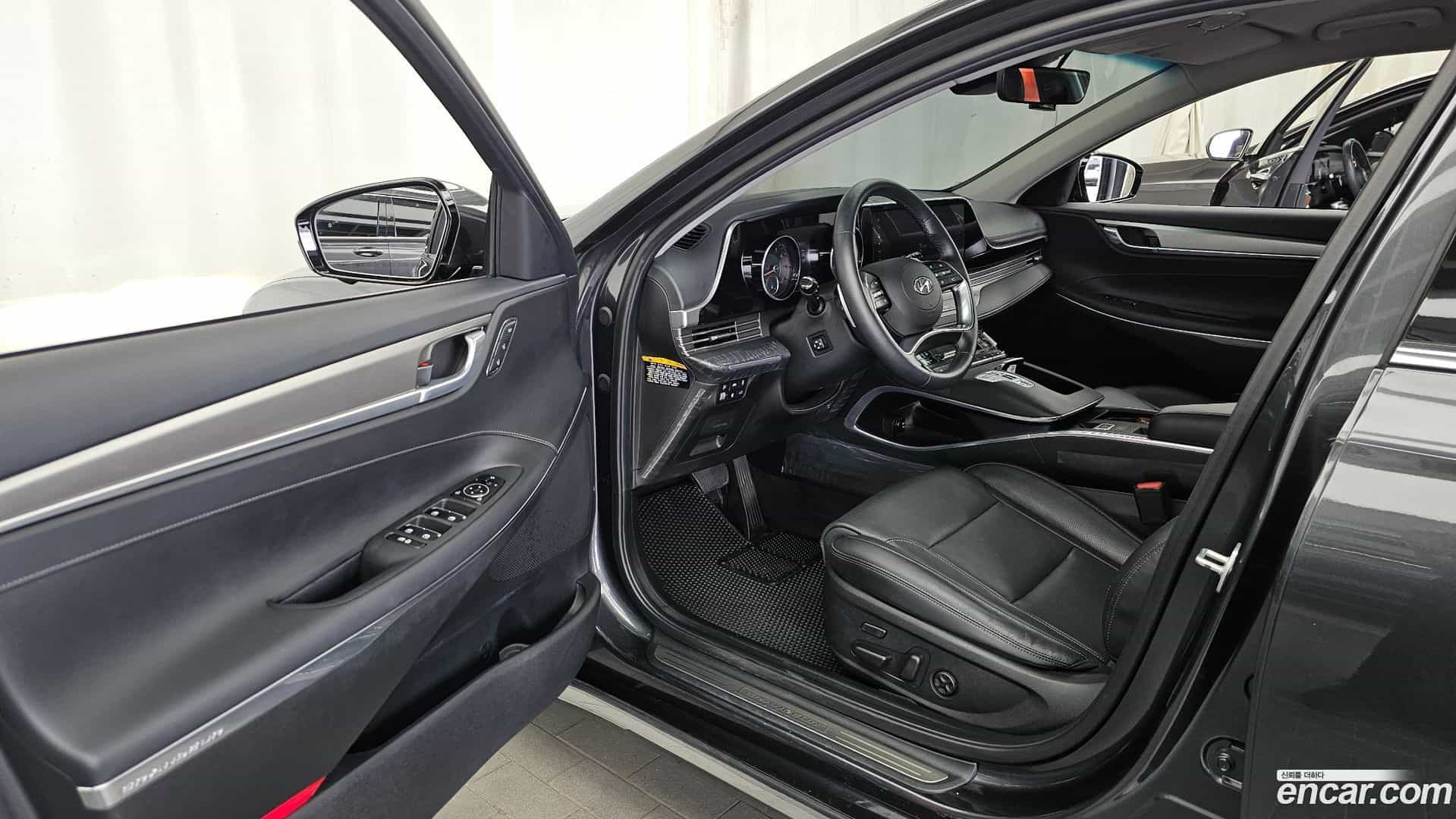 Grandeur Hyundai 2019.10-INNER-010