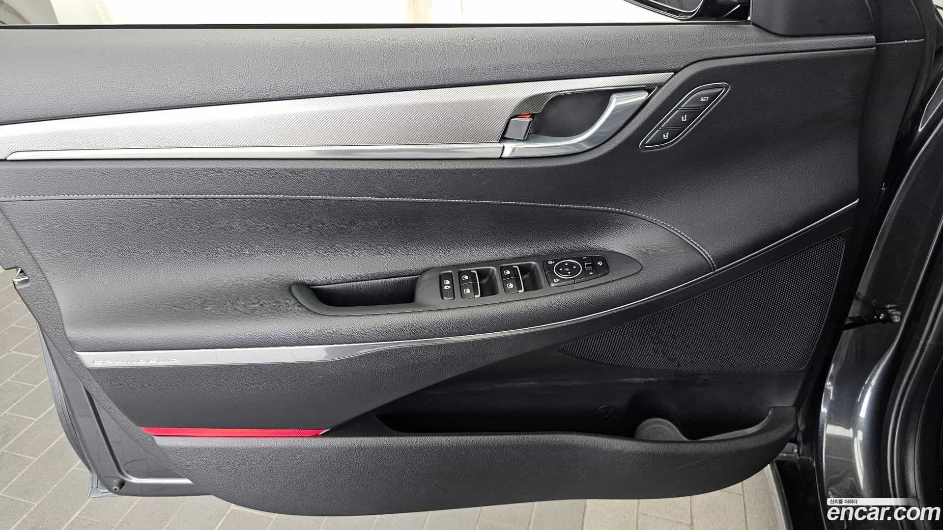 Grandeur Hyundai 2019.10-INNER-034
