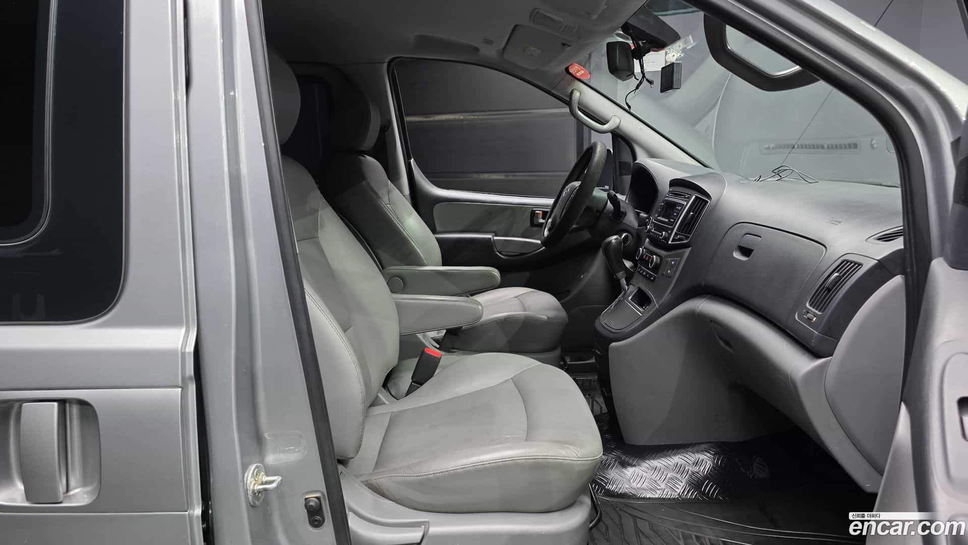 Starex Hyundai 2018.7-OPTION-015