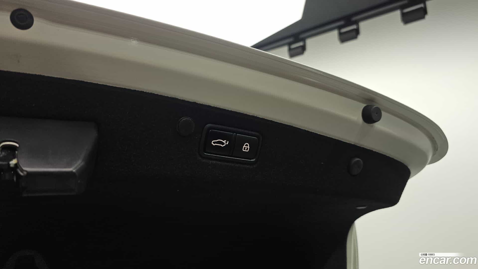 Grandeur Hyundai 2021.4-OPTION-024