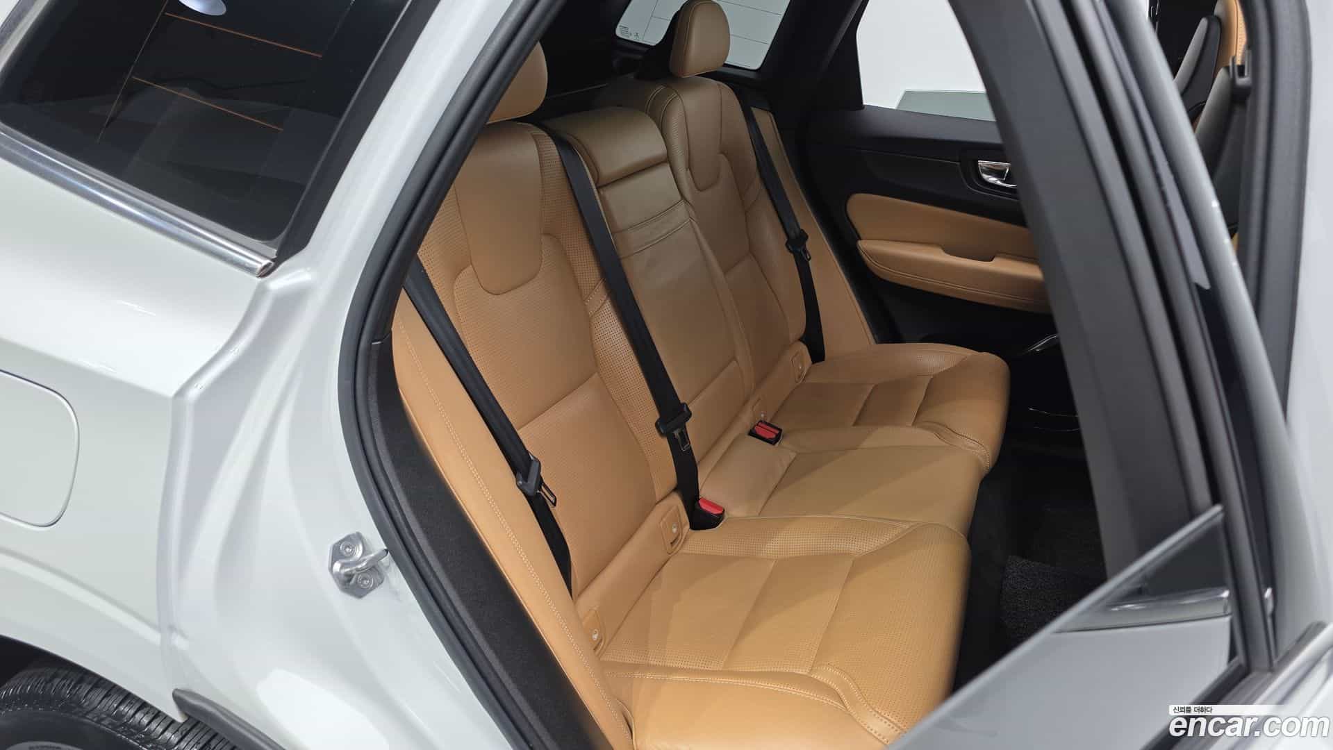 XC60 Volvo 2018.5-OPTION-015
