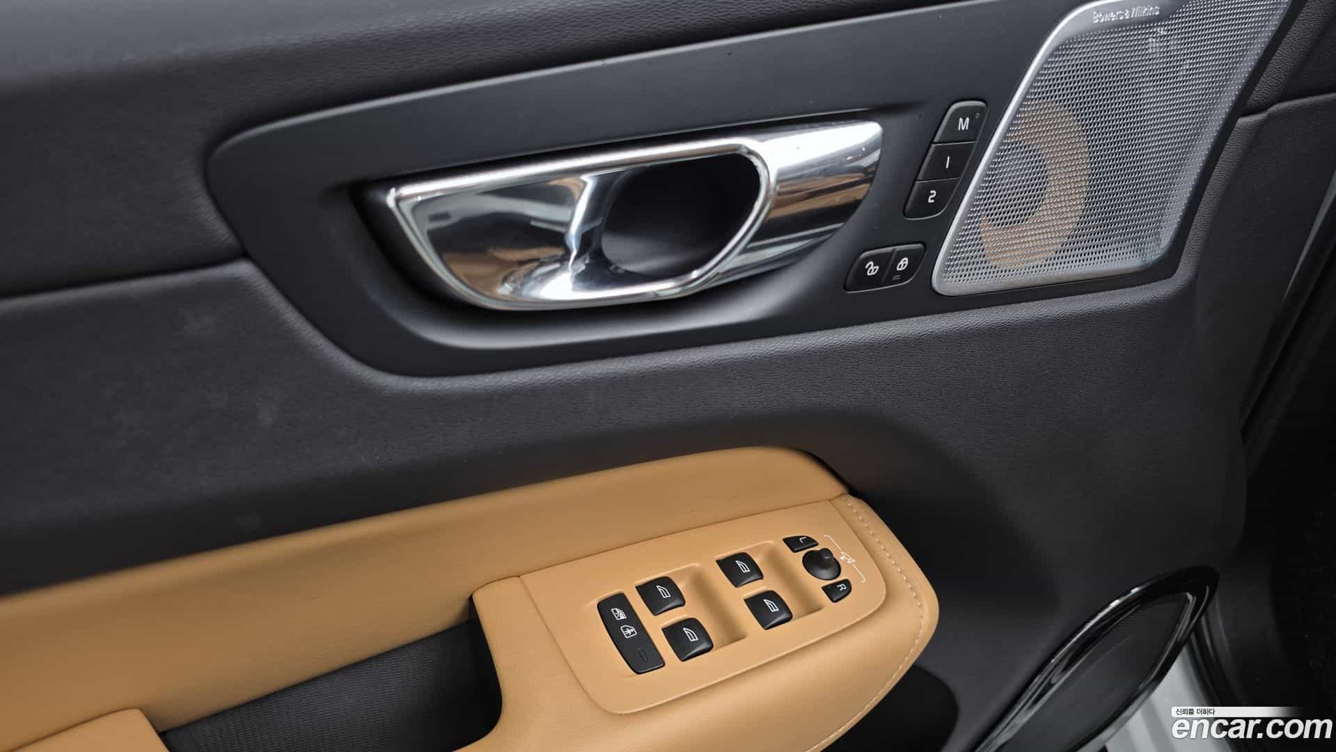 XC60 Volvo 2018.5-OPTION-018