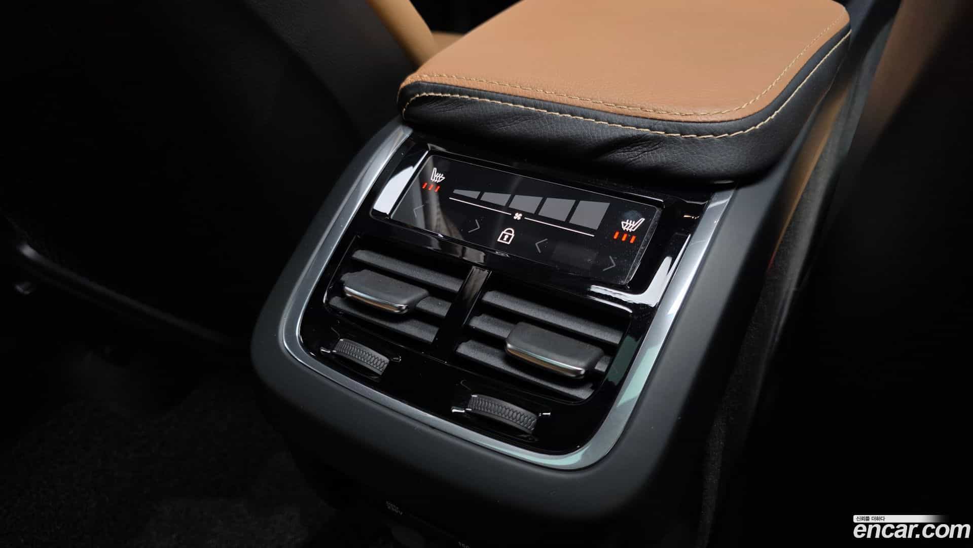 XC60 Volvo 2018.5-OPTION-023