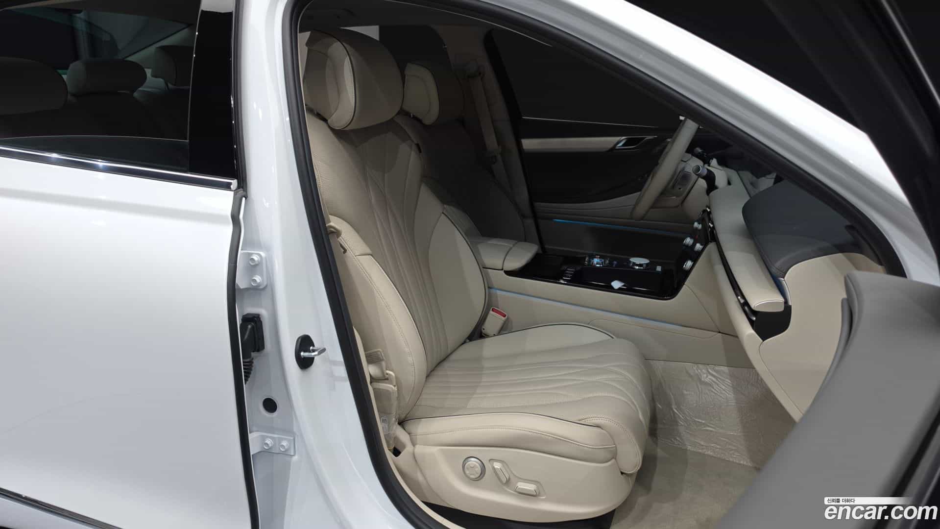G80 Genesis 2025.3-INNER-036