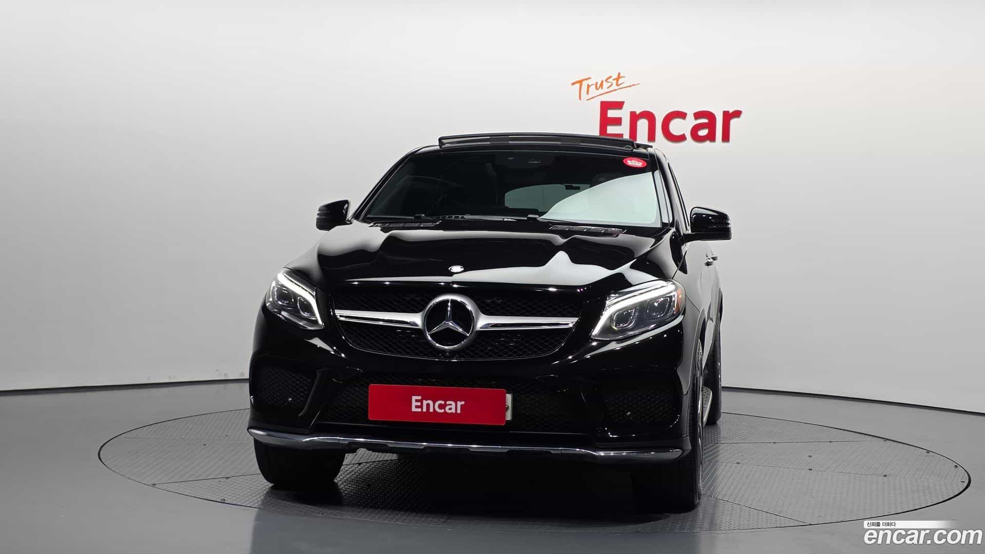 GLE-Class Mercedes-Benz 2017.0-OUTER-003
