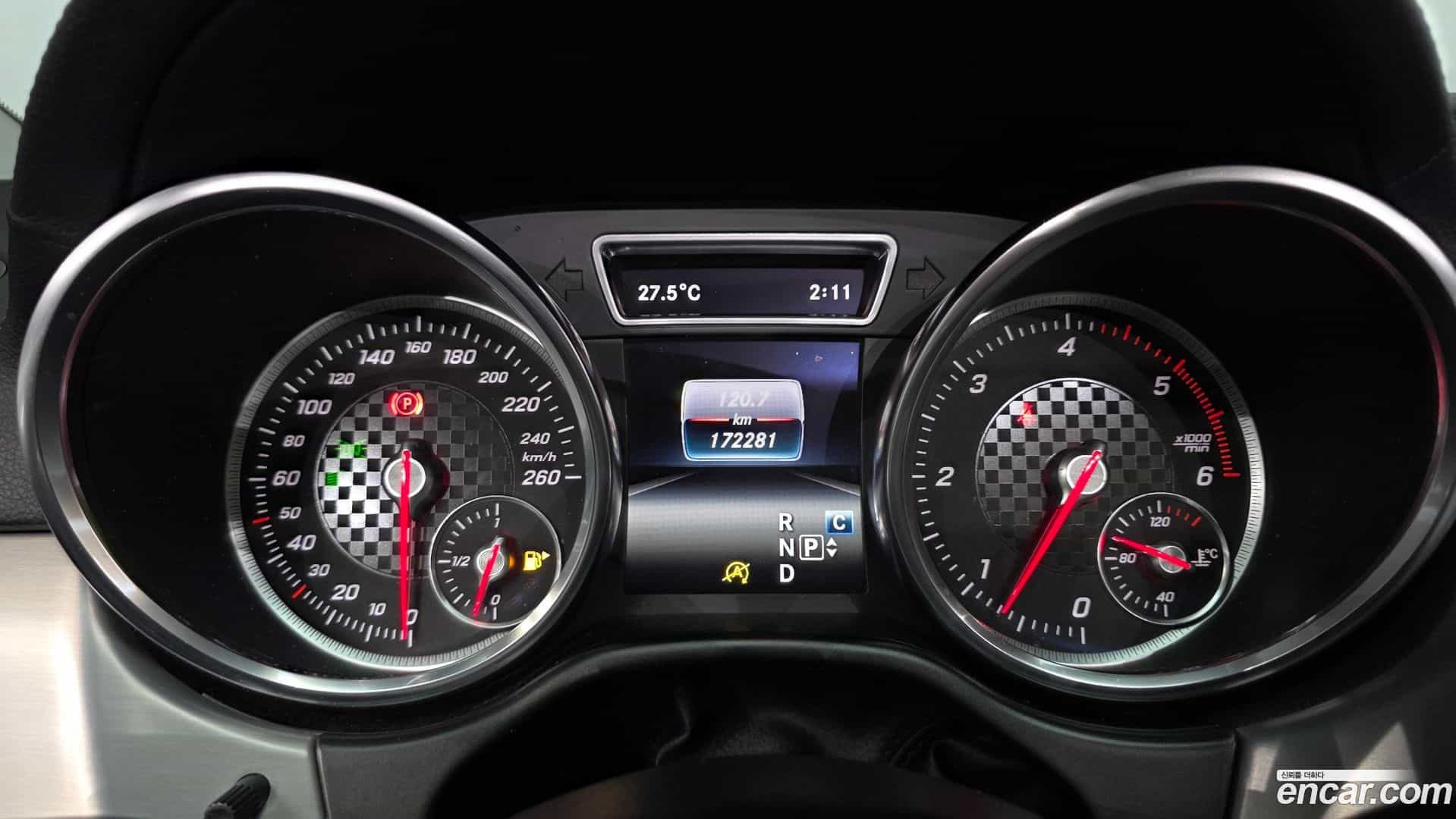 GLE-Class Mercedes-Benz 2017.0-INNER-008