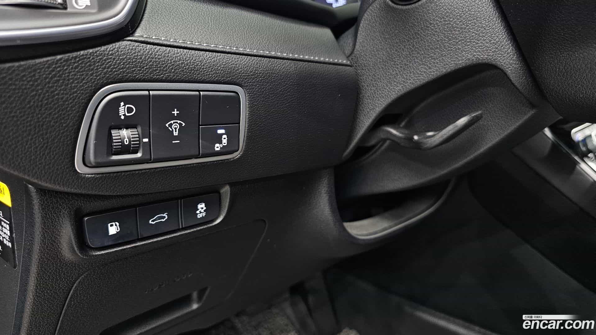 Grandeur Hyundai 2017.6-OPTION-023
