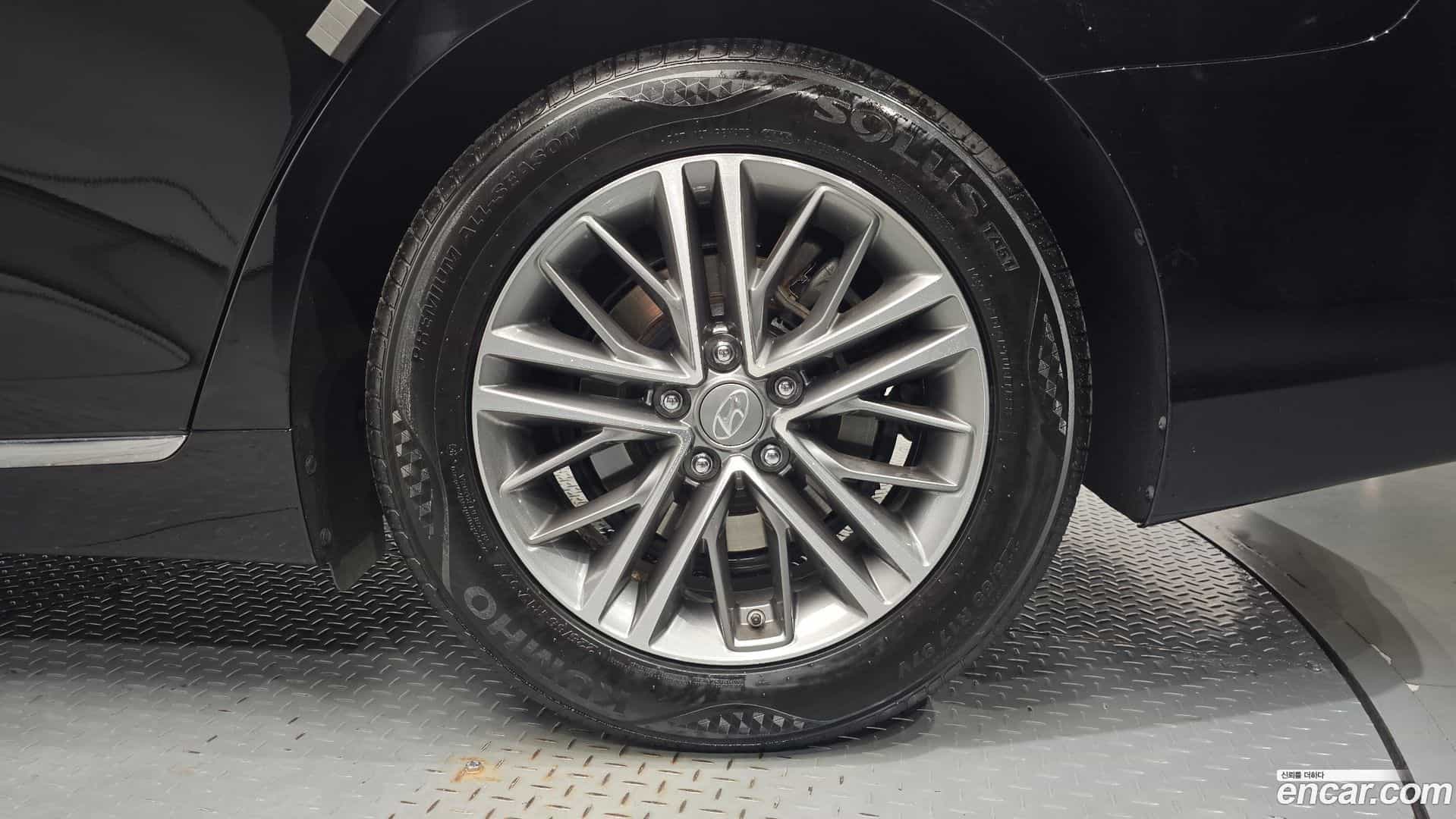 Grandeur Hyundai 2017.6-OUTER-031