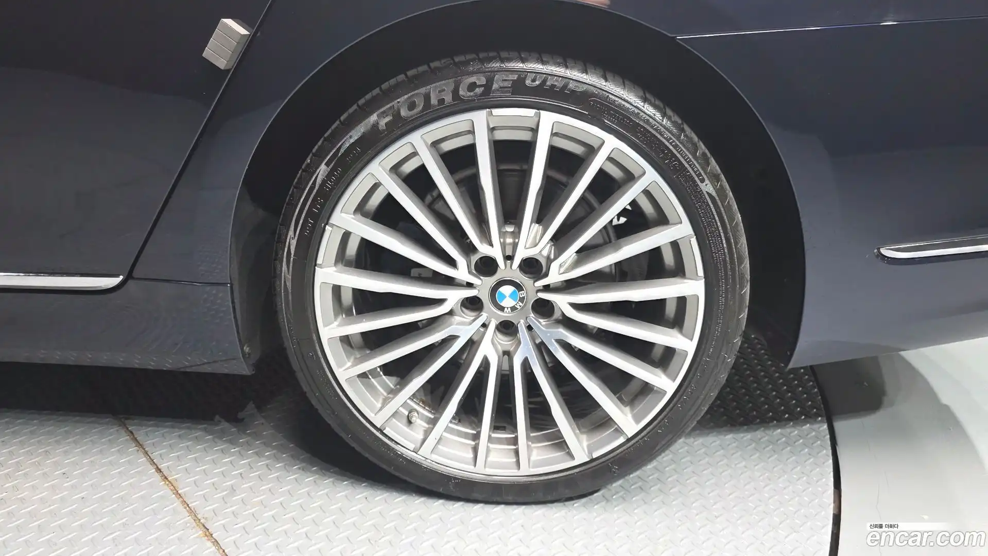 7-Series BMW 2019.9-OUTER-031