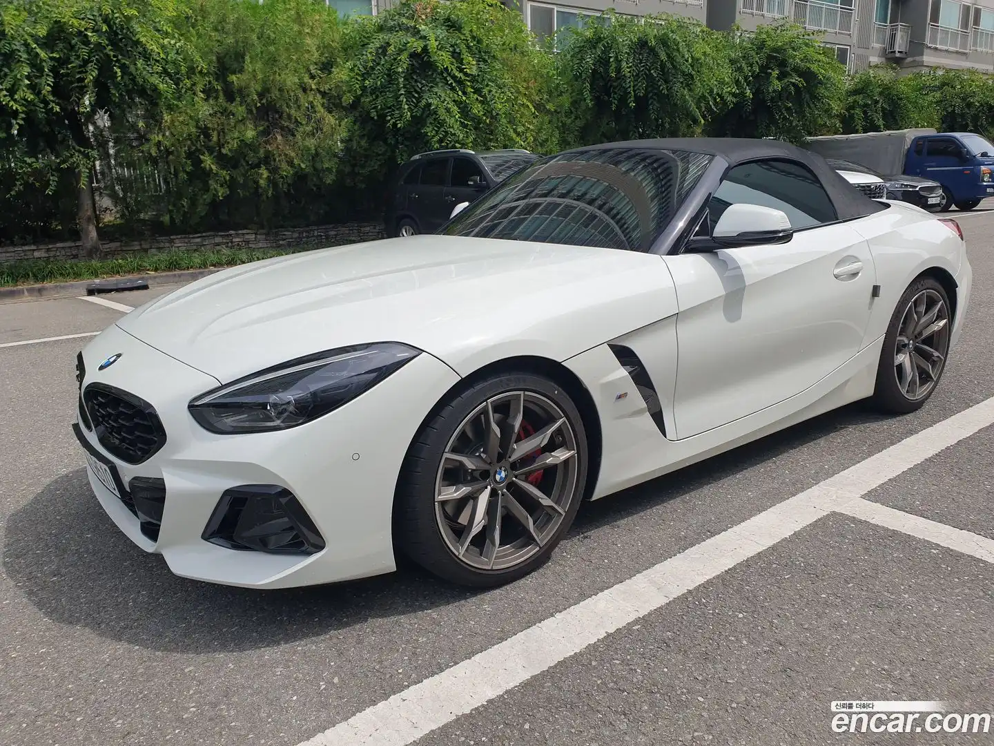 Z4 BMW 2025.11-OUTER-001