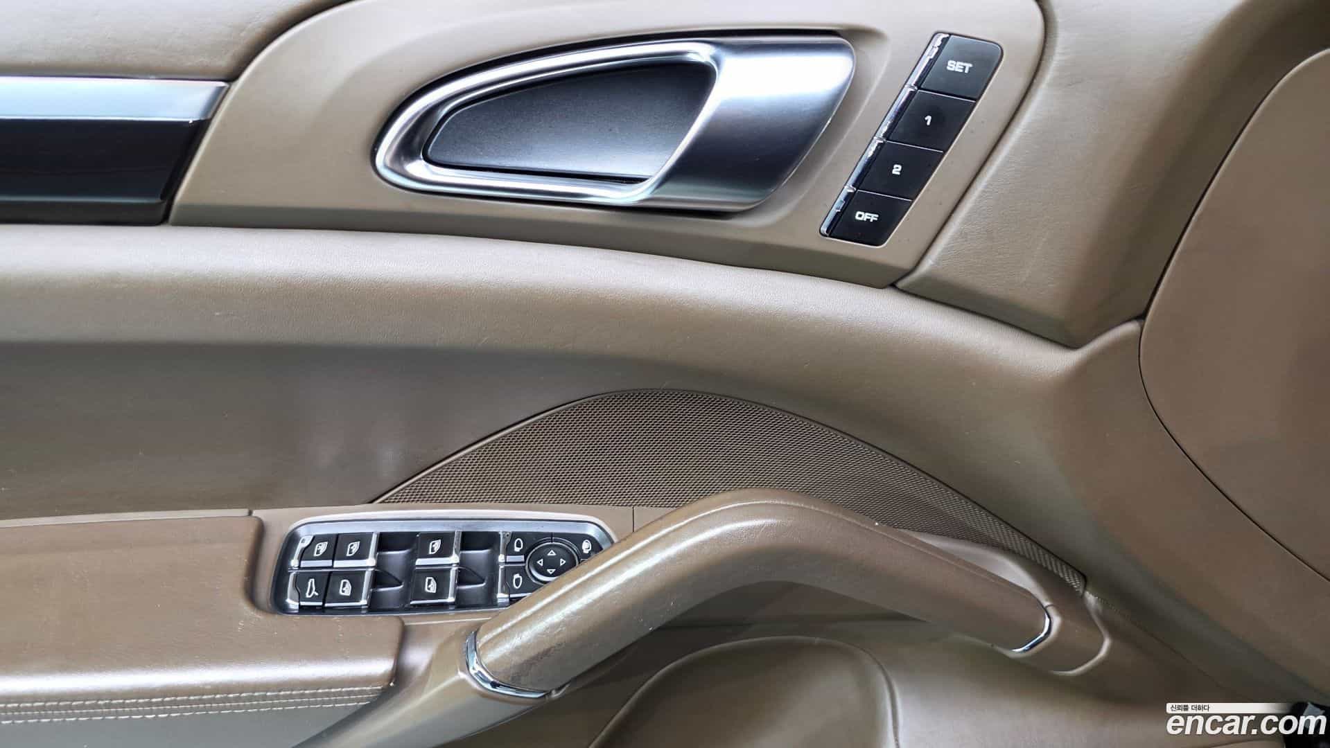 Cayenne Porsche 2012.6-OPTION-022