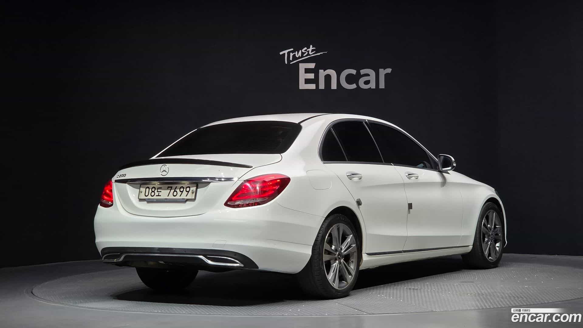 C-Class Mercedes-Benz 2017.11-OUTER-002