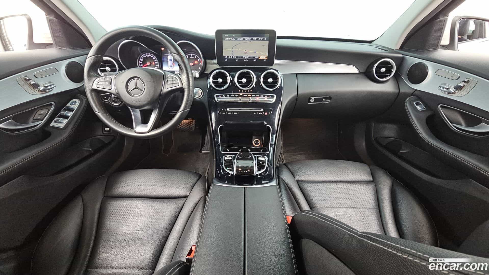 C-Class Mercedes-Benz 2017.11-INNER-007