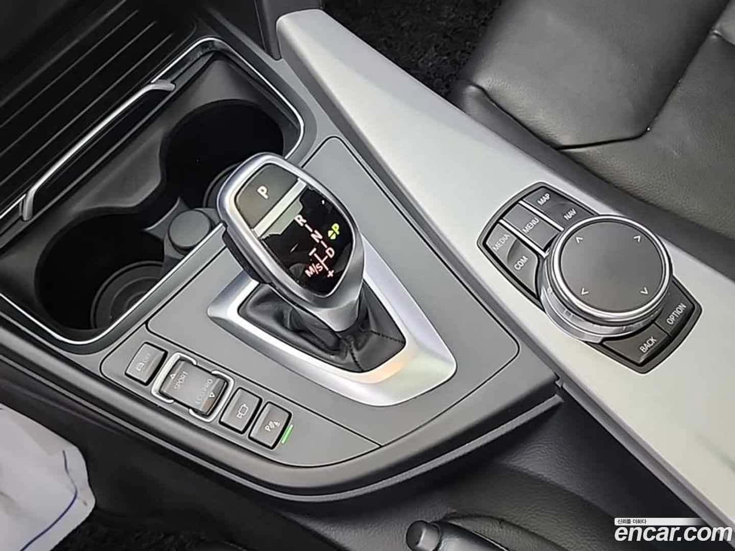 4-Series BMW 2018.4-INNER-008