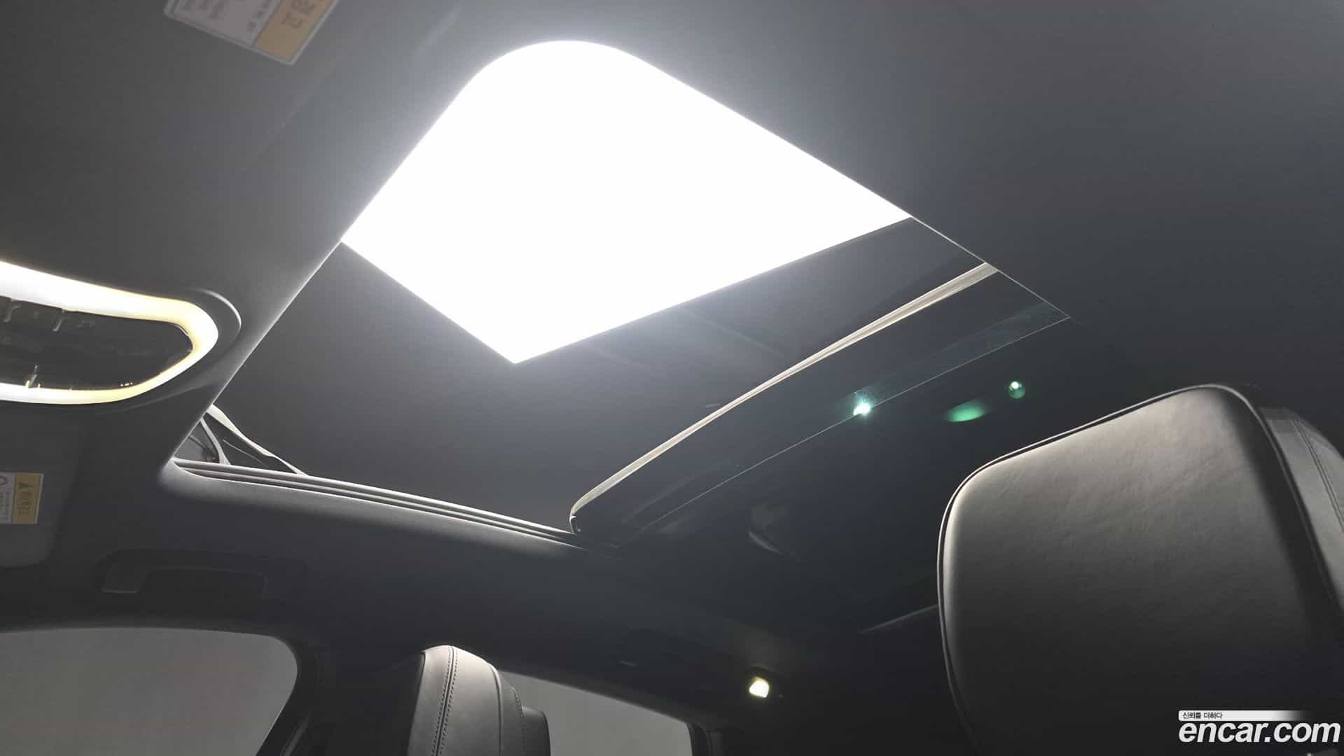Macan Porsche 2017.11-OPTION-023