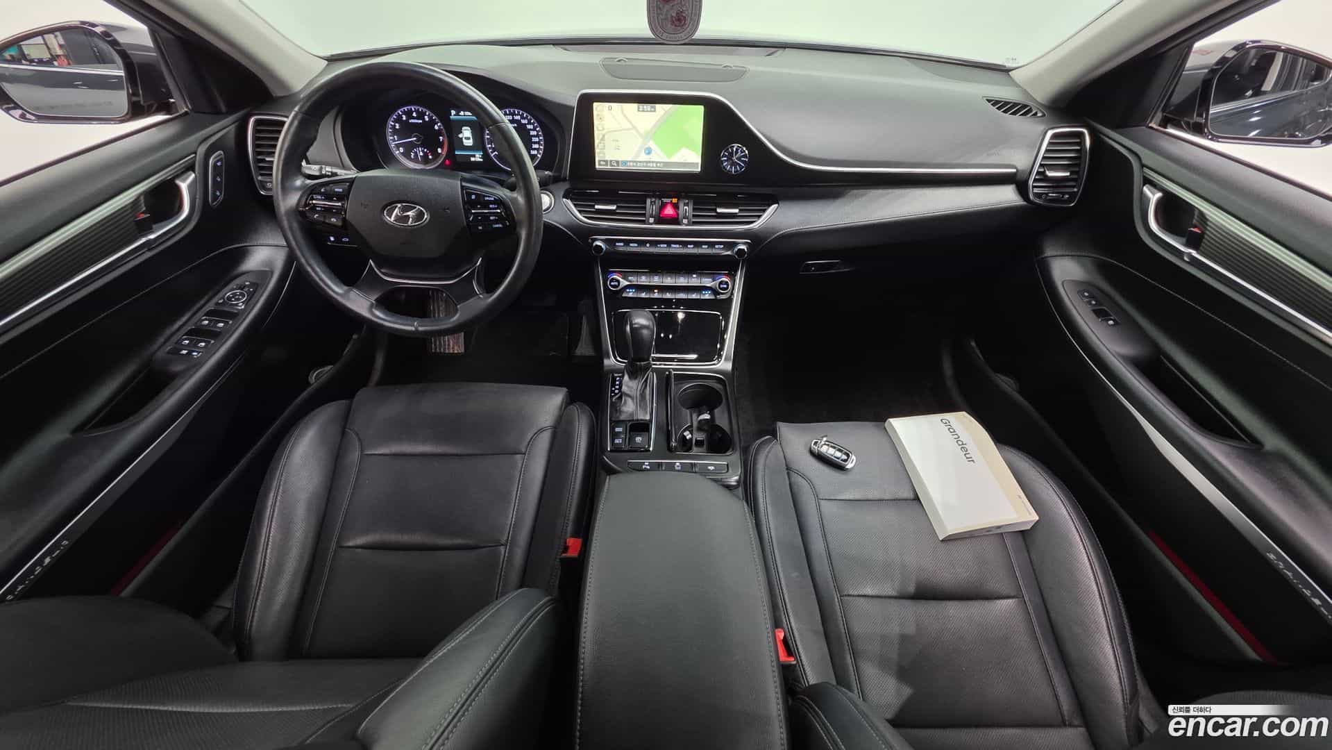 Grandeur Hyundai 2018.2-INNER-007