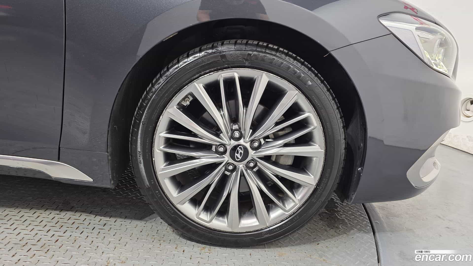 Grandeur Hyundai 2018.2-OUTER-031