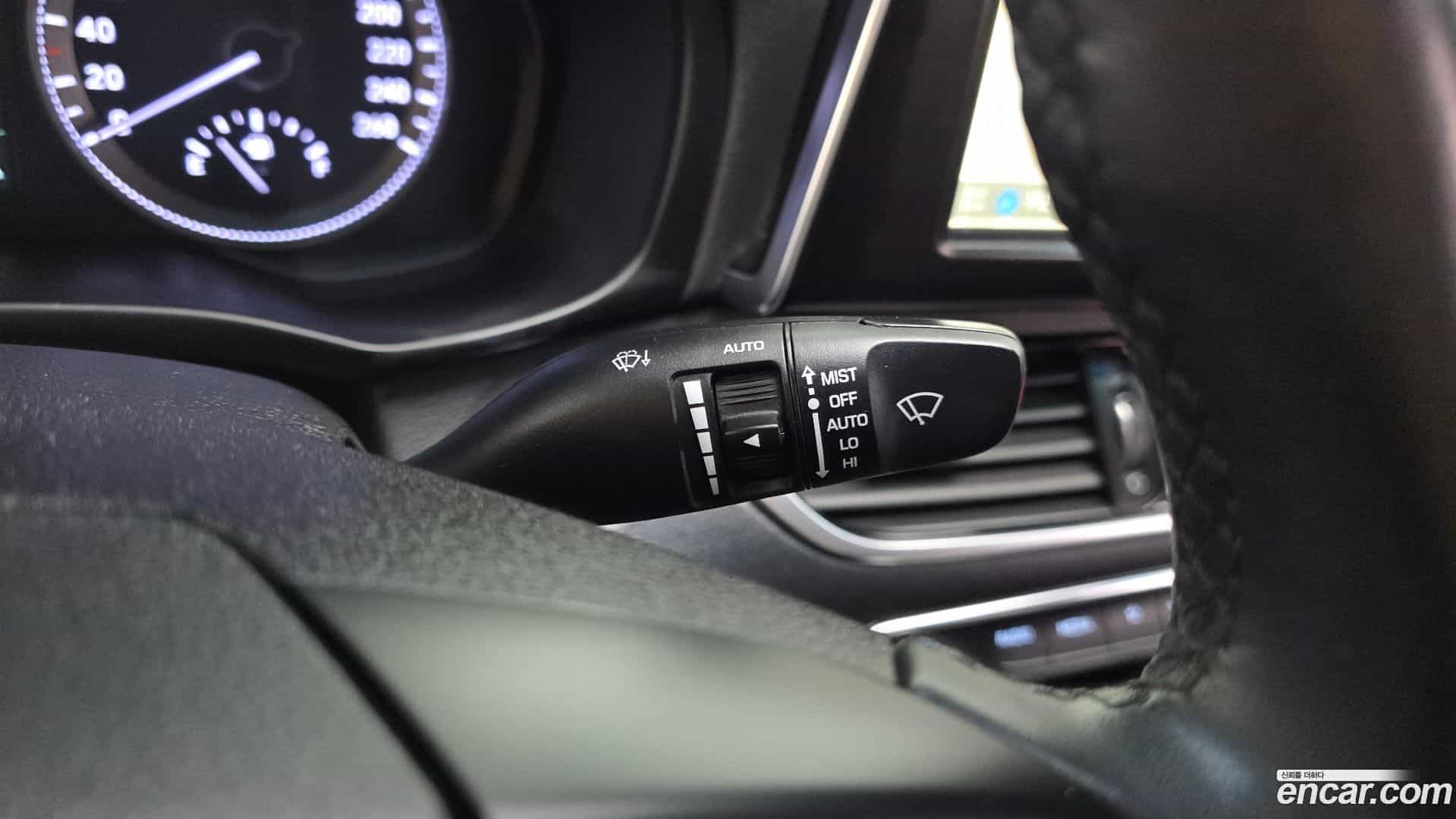 Grandeur Hyundai 2018.2-OPTION-041