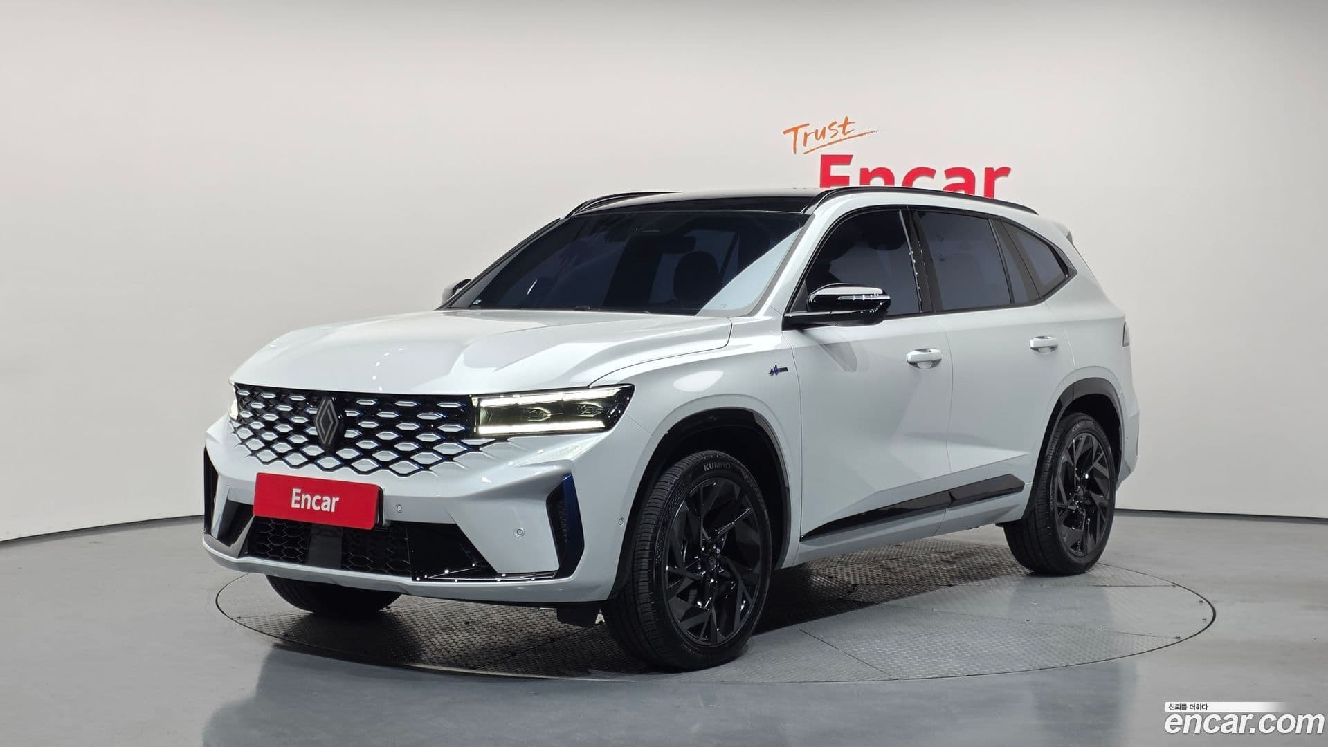 Main__Slider__Photo:Grand Koleos Renault Korea 2025.5-0