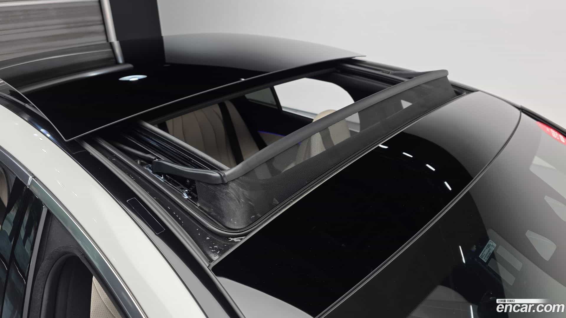 E-Class Mercedes-Benz 2024.8-OPTION-023