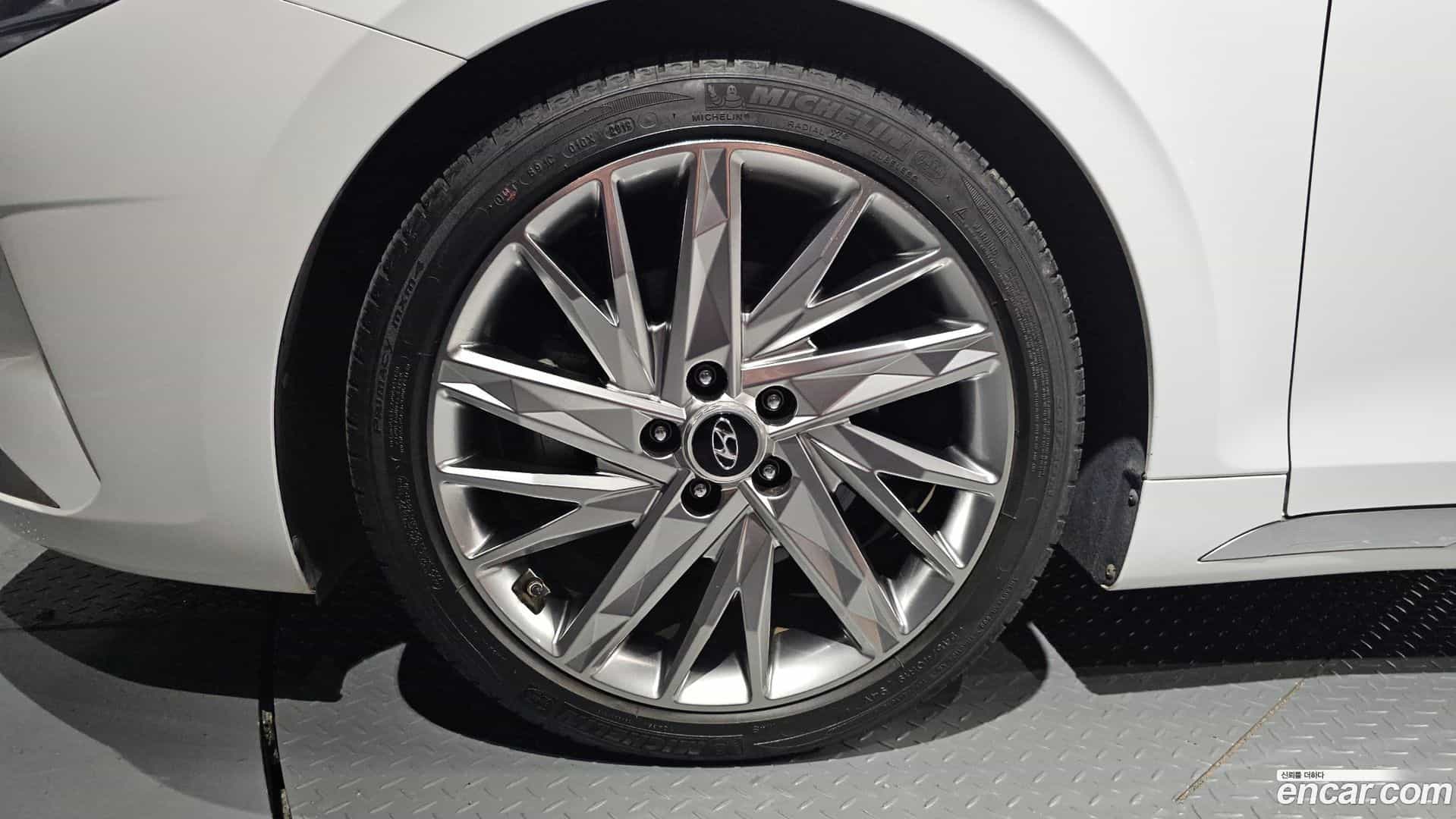 Grandeur Hyundai 2020.1-OUTER-005