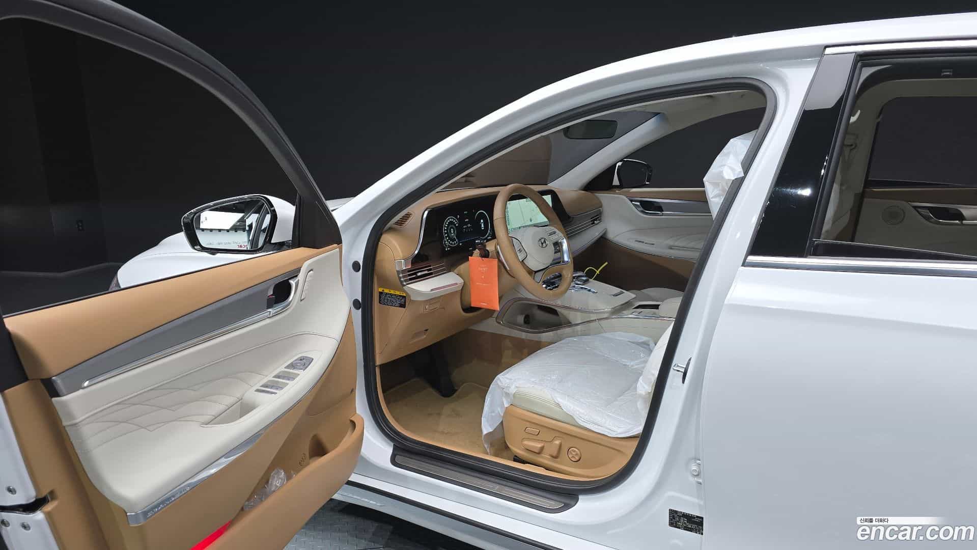 Grandeur Hyundai 2020.1-INNER-010