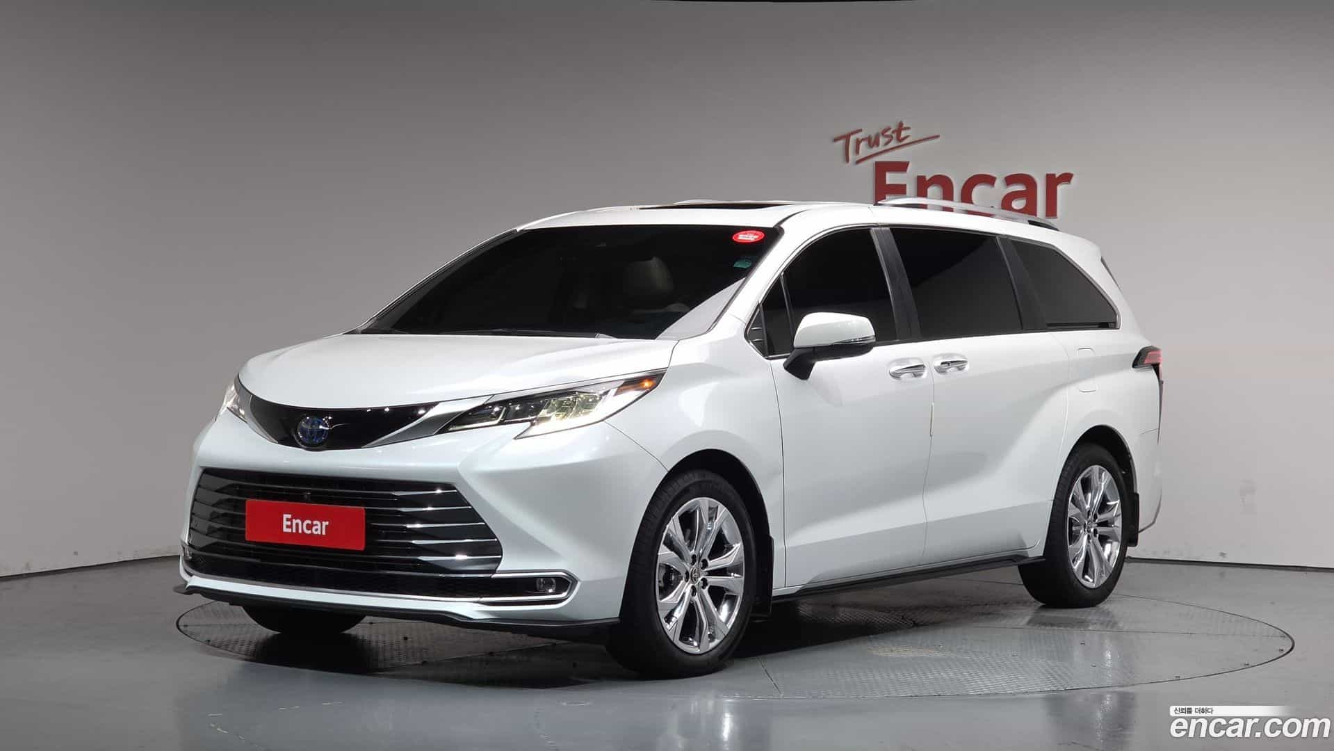 Sienna Toyota 2022.5-OUTER-001