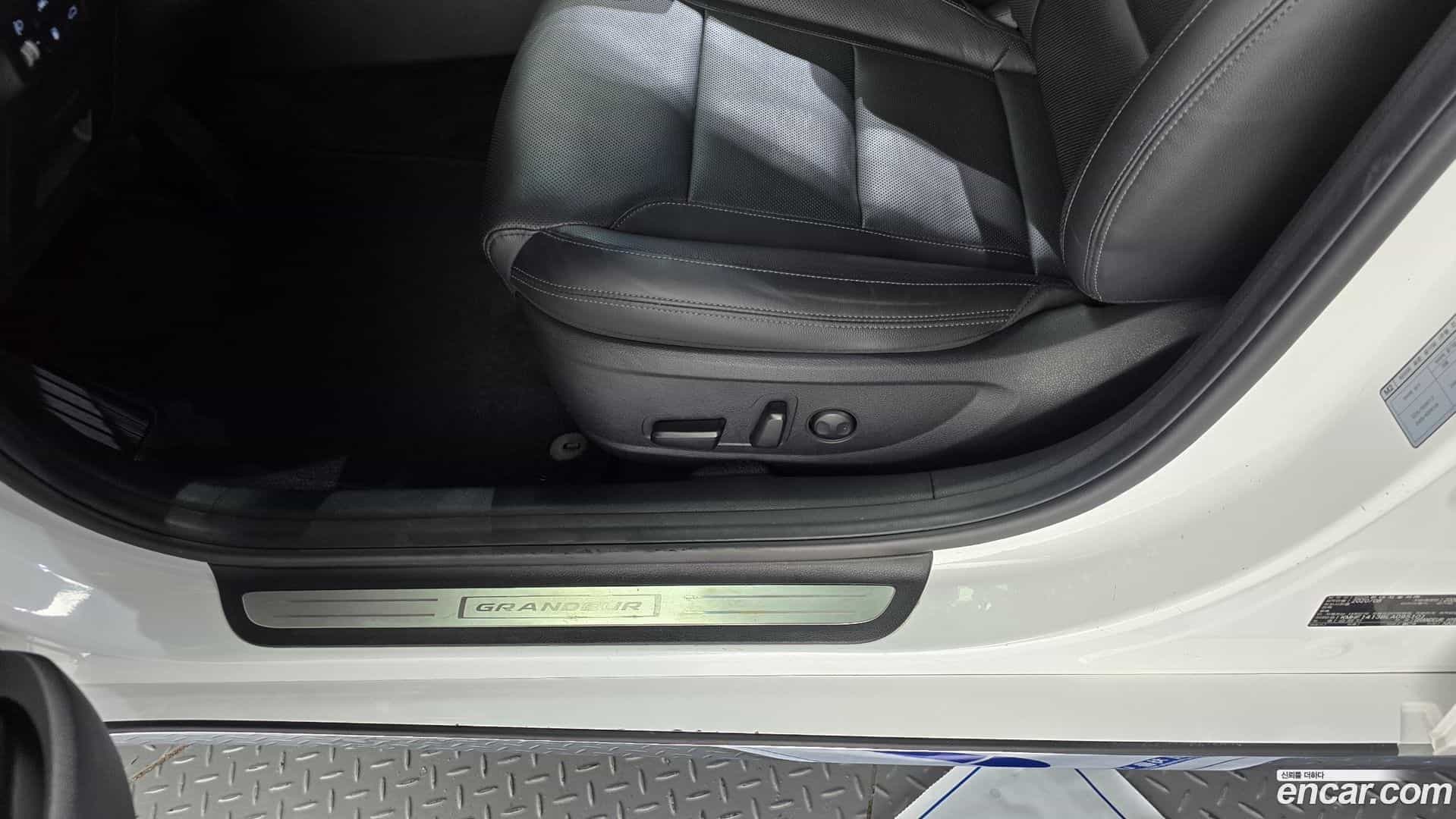 Grandeur Hyundai 2020.7-OPTION-047