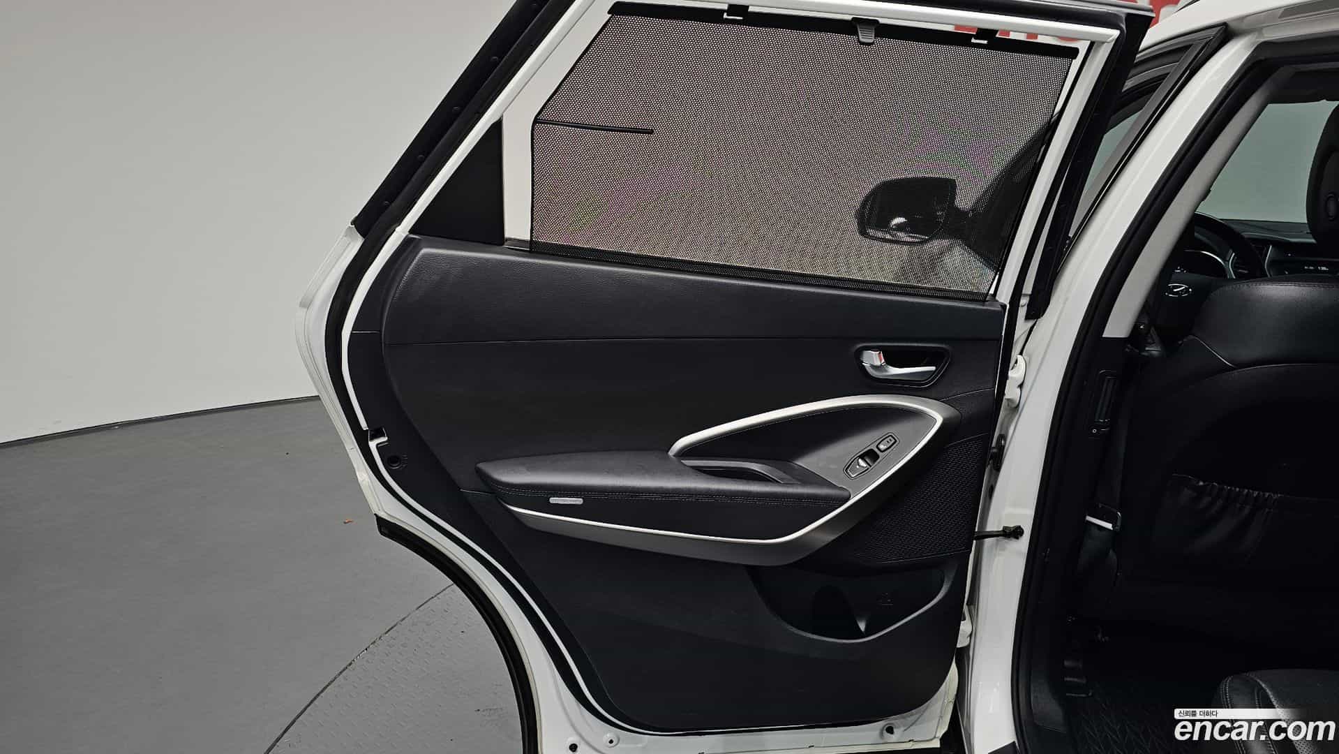 Maxcruz Hyundai 2017.8-INNER-035