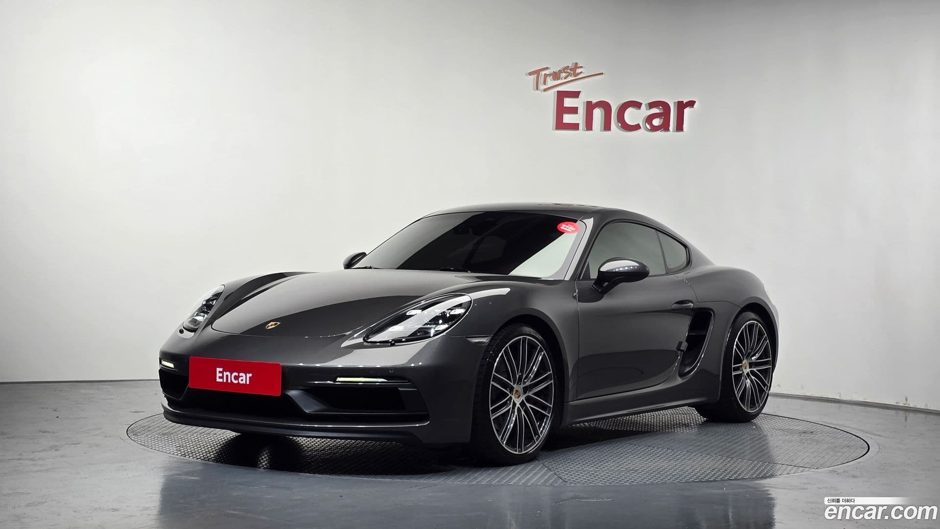 Main__Slider__Photo:718 Porsche 2021.5-0