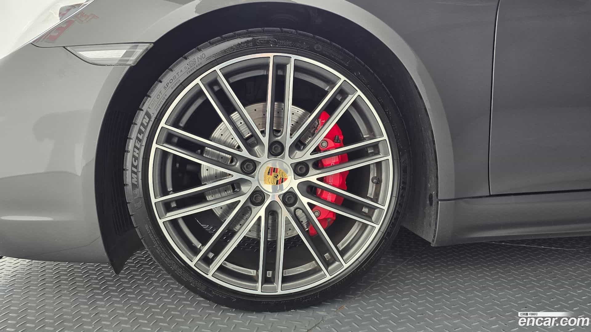 718 Porsche 2021.5-OUTER-005