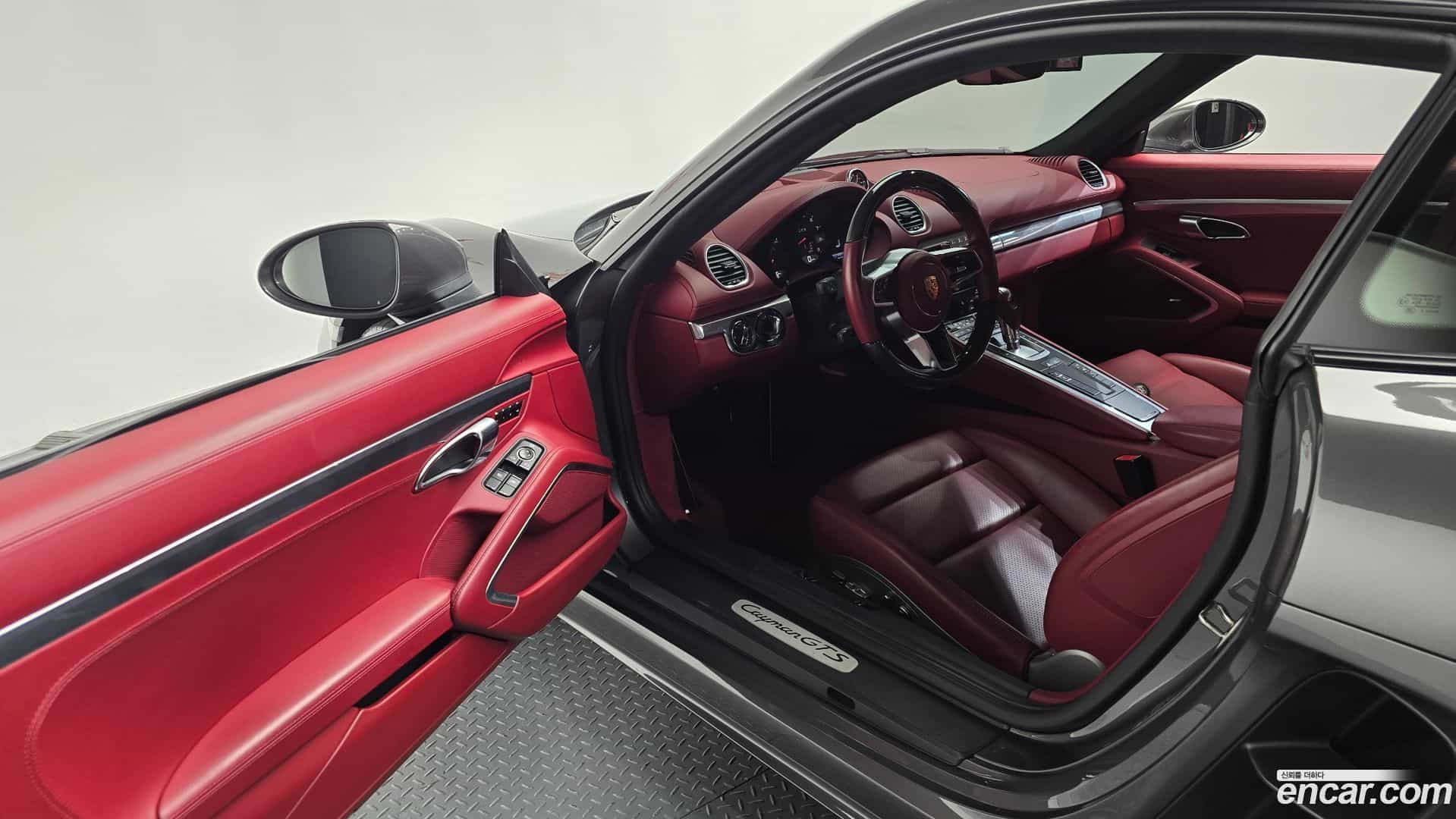 718 Porsche 2021.5-INNER-010
