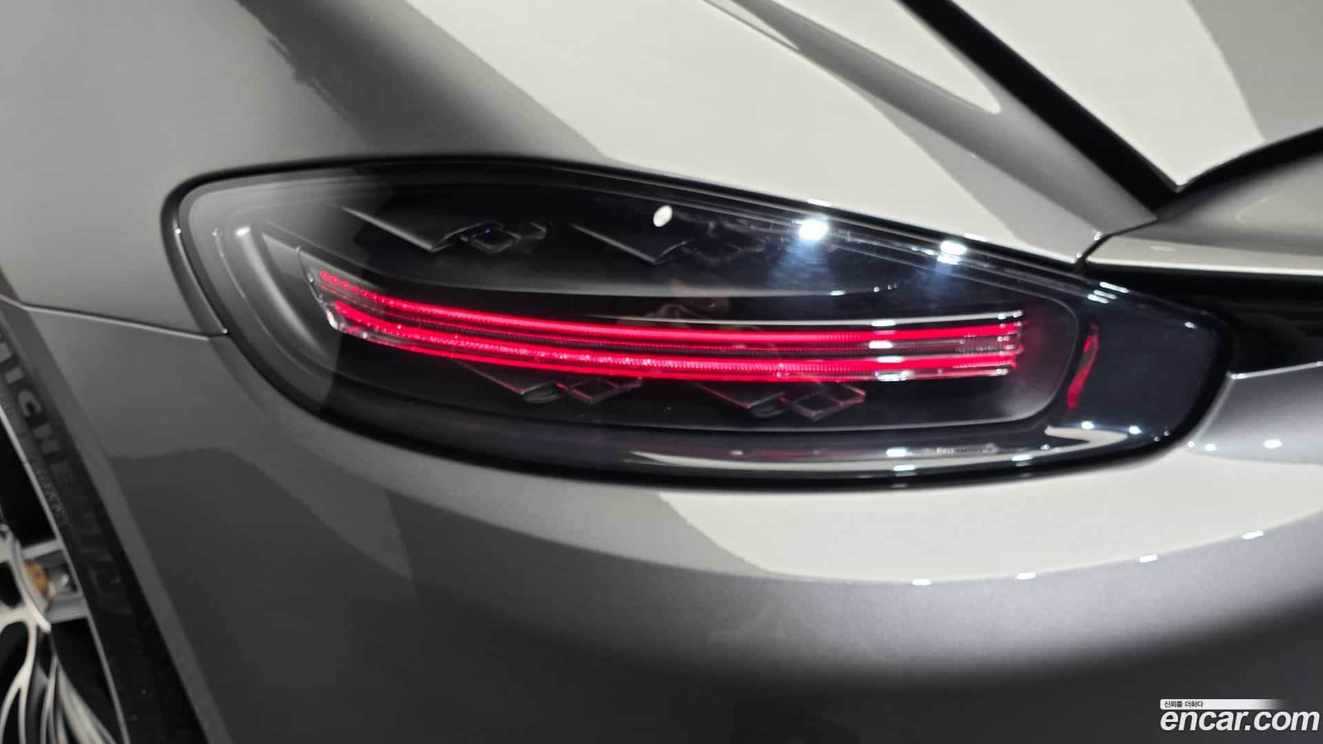 718 Porsche 2021.5-OUTER-033