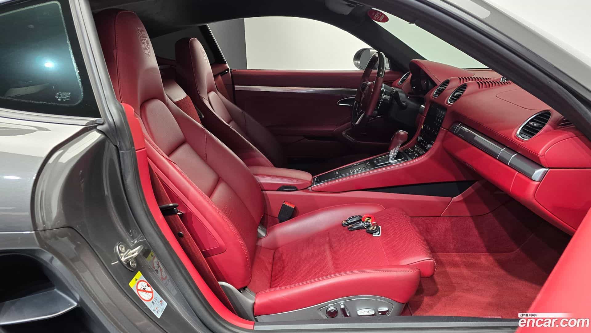 718 Porsche 2021.5-INNER-036