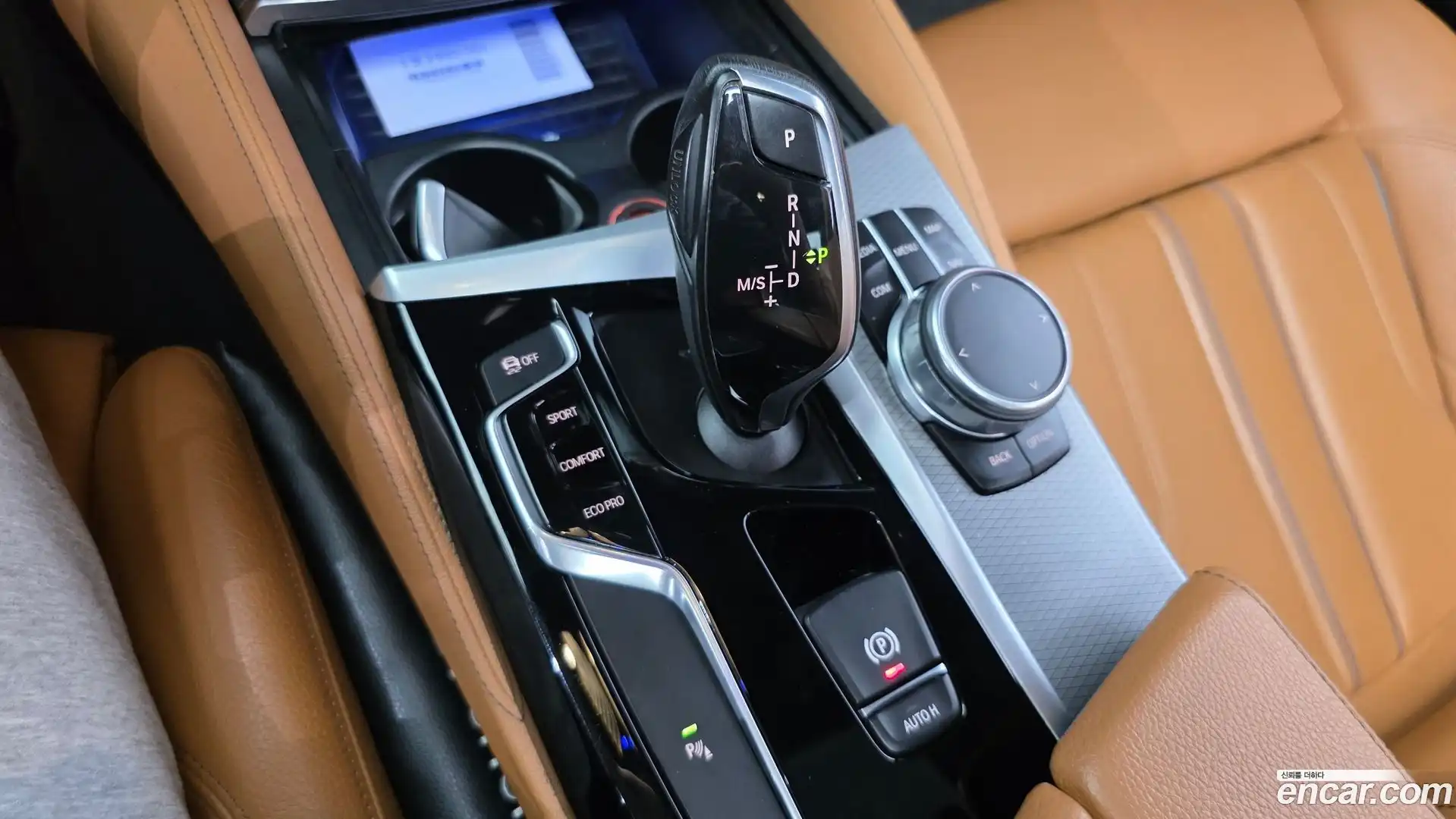 5-Series BMW 2017.1-INNER-009
