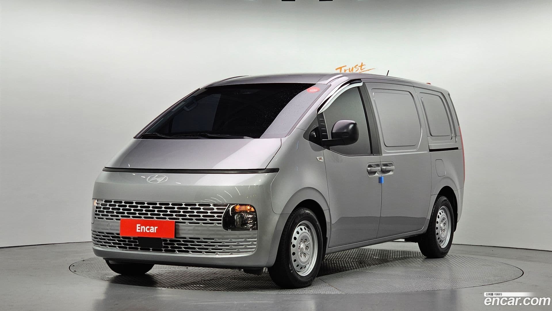 Main__Slider__Photo:Staria Hyundai 2024.8-0