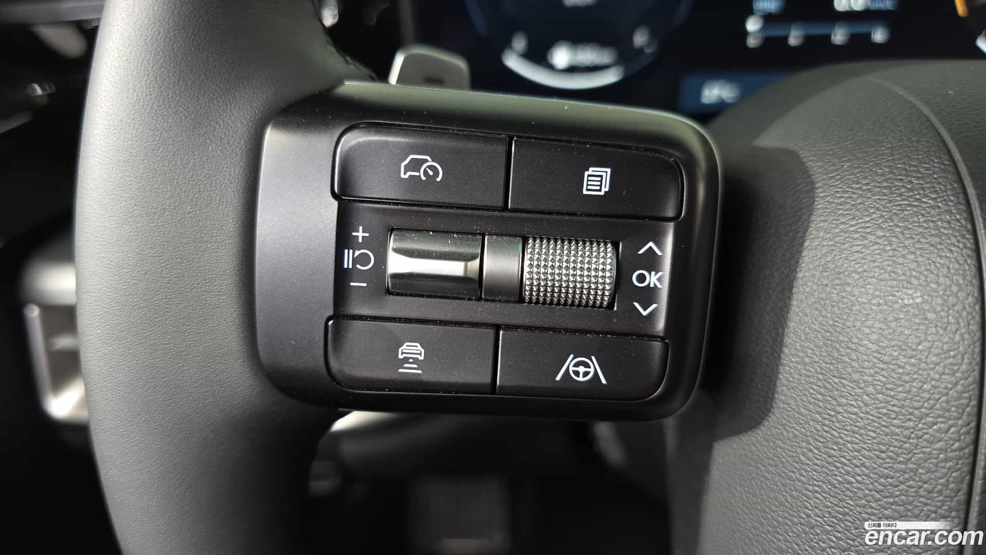 Grandeur Hyundai 2025.11-OPTION-019